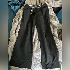 Women’s size 8 black slacks. Workwear.